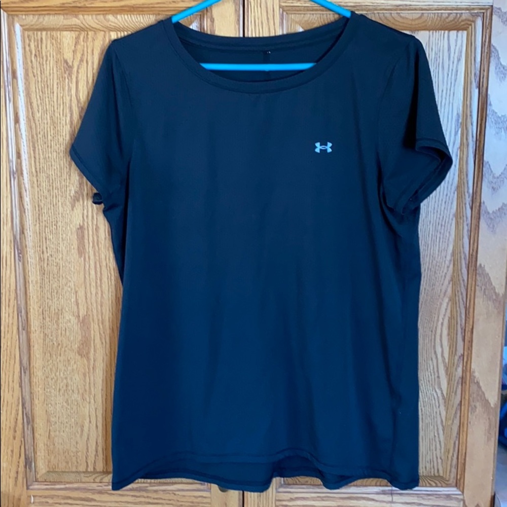 😍🔥😍🔥😍Women’s under-armour t shirt 😍🔥😍🔥😍